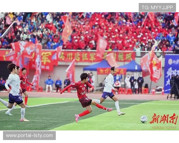 广东湛江队夺冠庆典,社区足球与商业赞助融合 广东湛江队夺冠庆典,社区足球与商业赞助融合